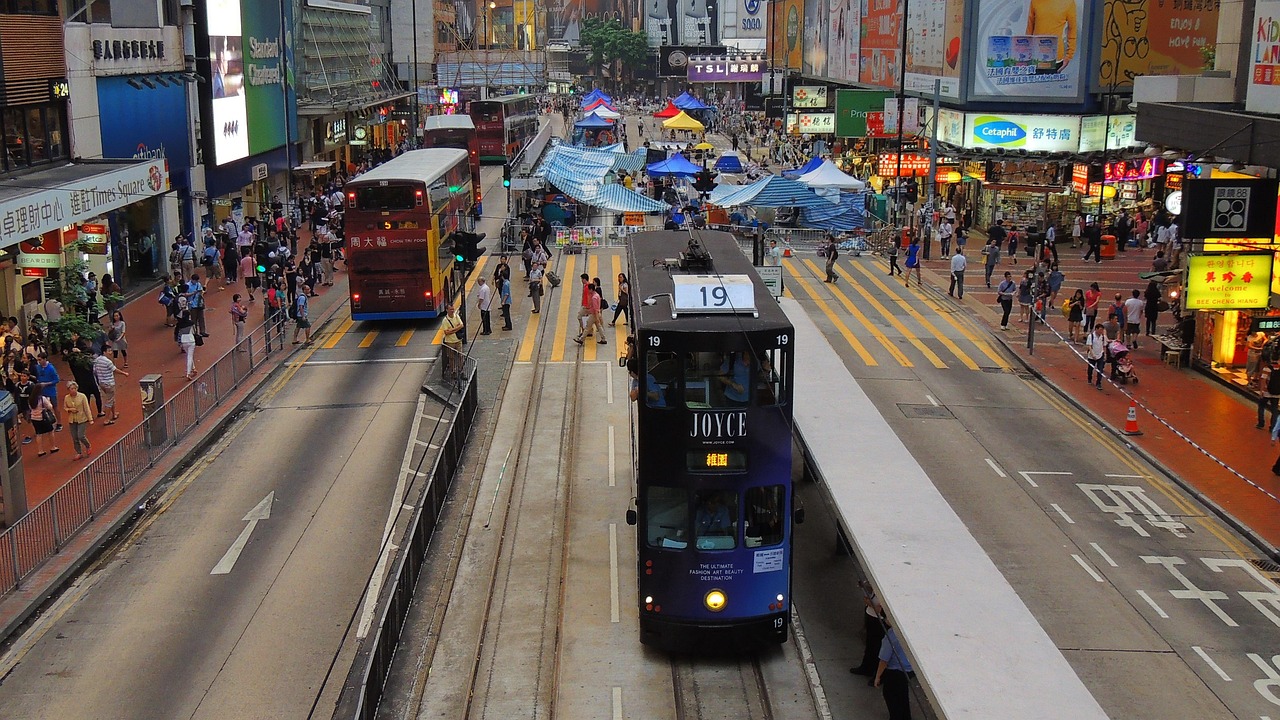 香港与澳门，东方之珠与莲花宝地的全貌