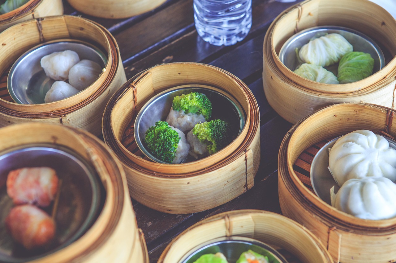 探索中餐的英文表达，如何在餐馆享受午餐